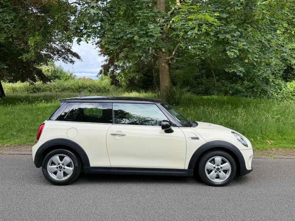 Mini Hatch 1.5L Cooper Classic AU68LBA White #4