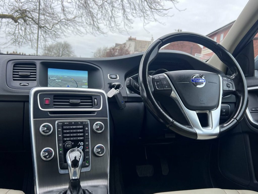 Volvo V60 D4 Se Lux Nav Gold #20