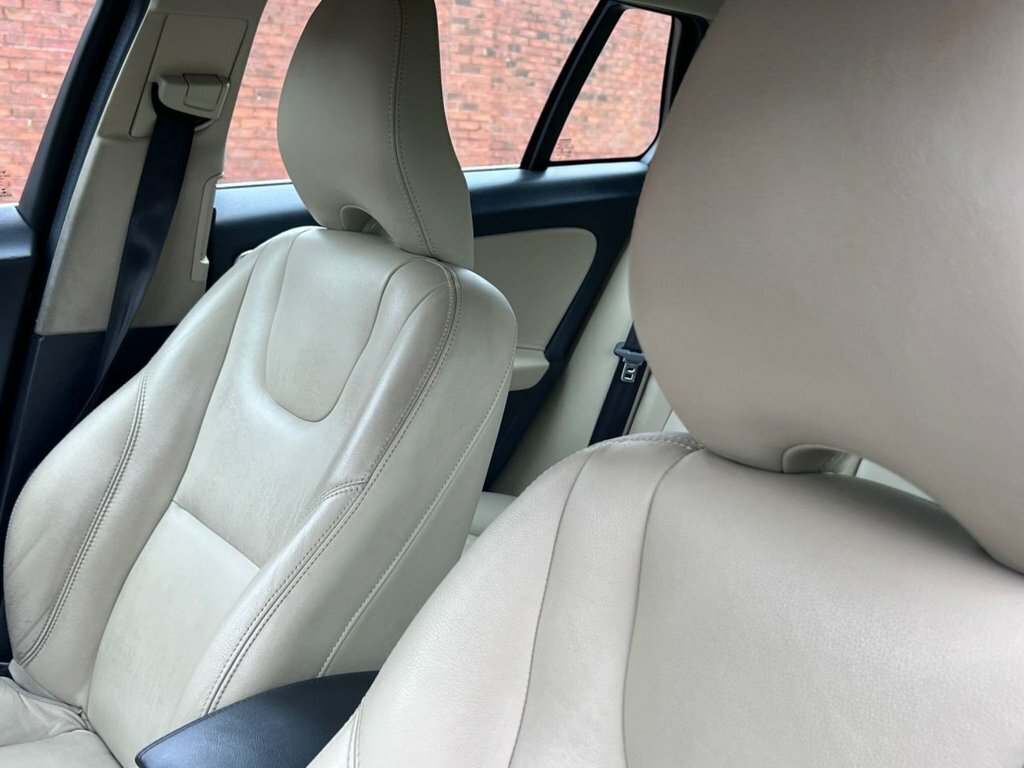 Volvo V60 D4 Se Lux Nav Gold #10