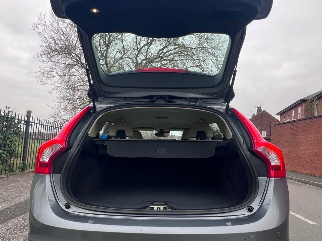Volvo V60 D4 Se Lux Nav Gold #12