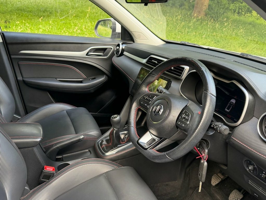 MG ZS 1.5L Exclusive White #2