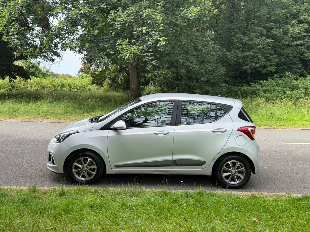 Hyundai I10 1L Premium Silver #4