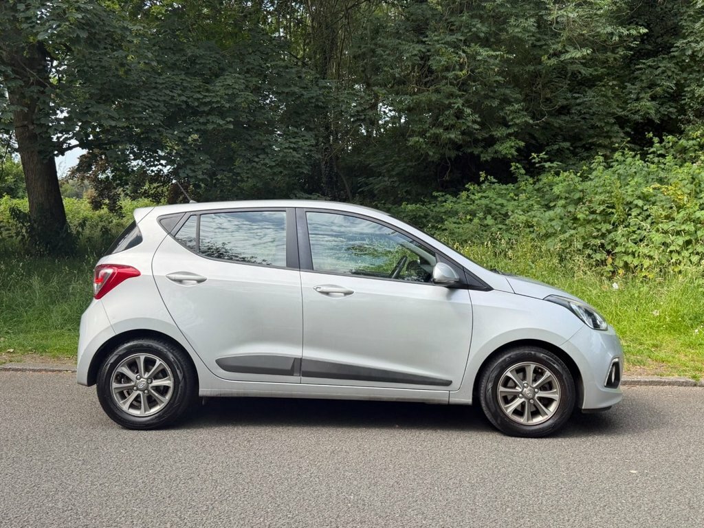 Hyundai I10 1L Premium Silver #3