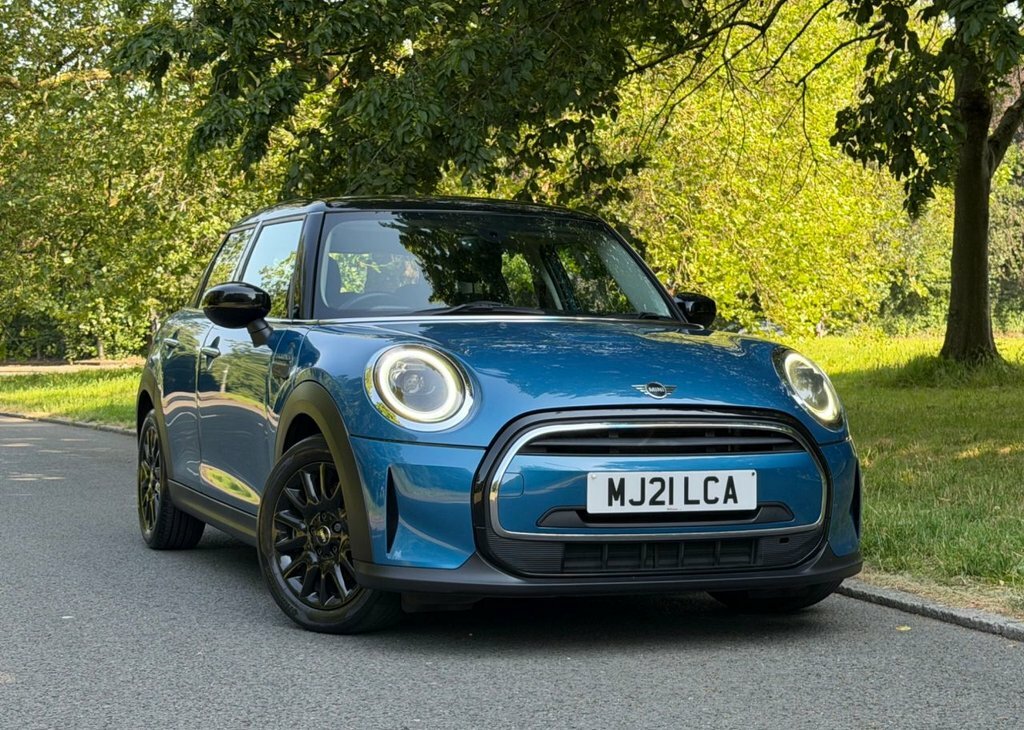 Mini Hatch 1.5L Cooper Classic Blue