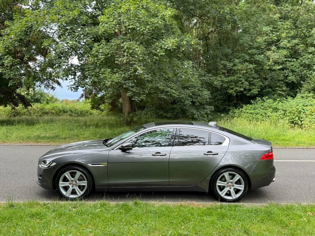 Jaguar XE 2L Portfolio Grey #4