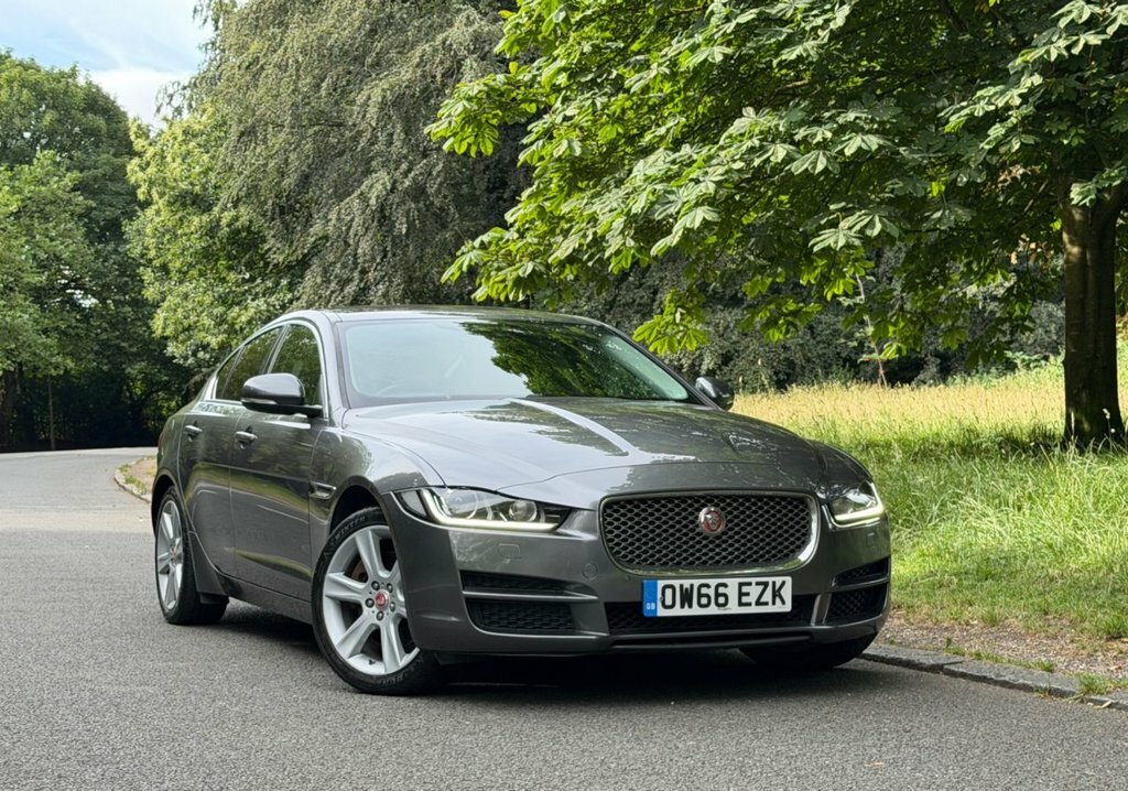 Jaguar XE 2L Portfolio Grey