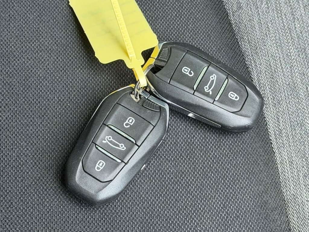 Citroen Grand C4 SpaceTourer Sense Black #26