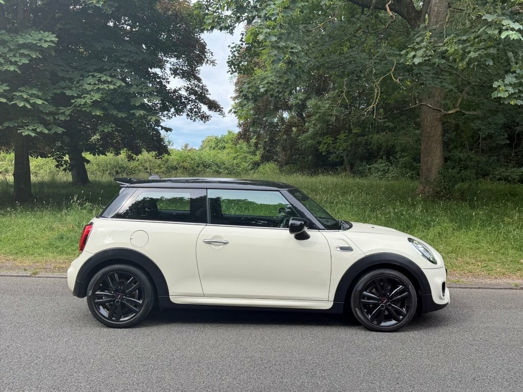 Mini Hatch 1.5L Cooper Sport White #4
