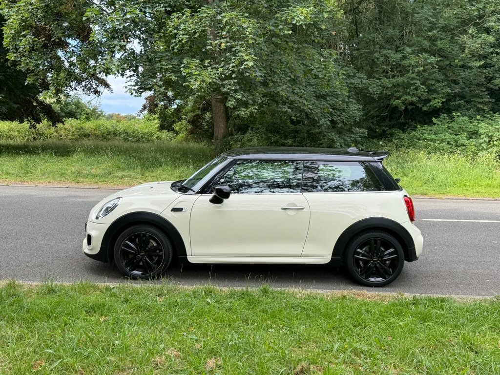 Mini Hatch 1.5L Cooper Sport White #5