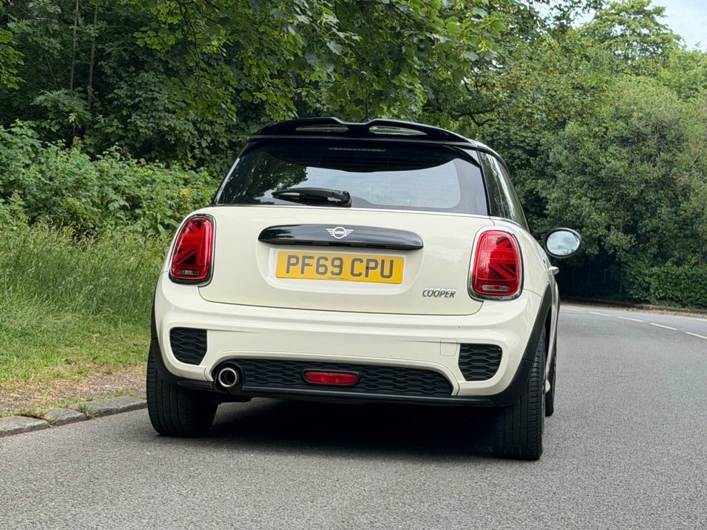 Mini Hatch 1.5L Cooper Sport White #6