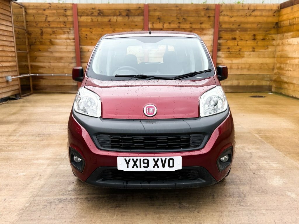 Fiat Qubo 1.4L Lounge Red #5