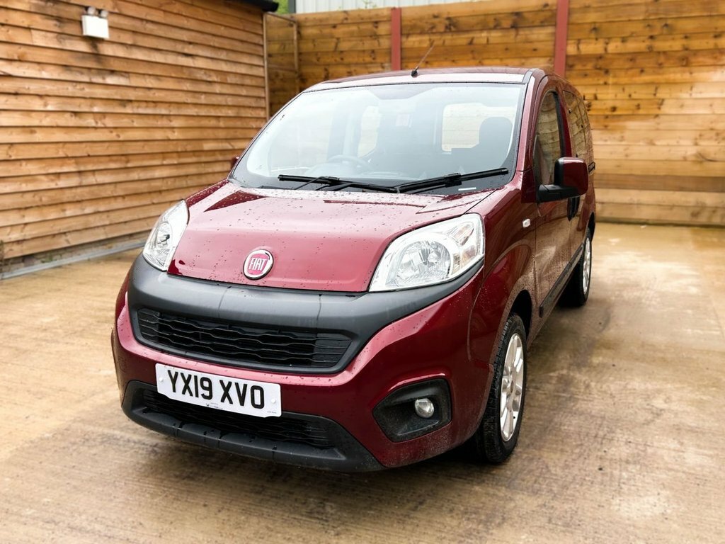 Fiat Qubo 1.4L Lounge Red #6