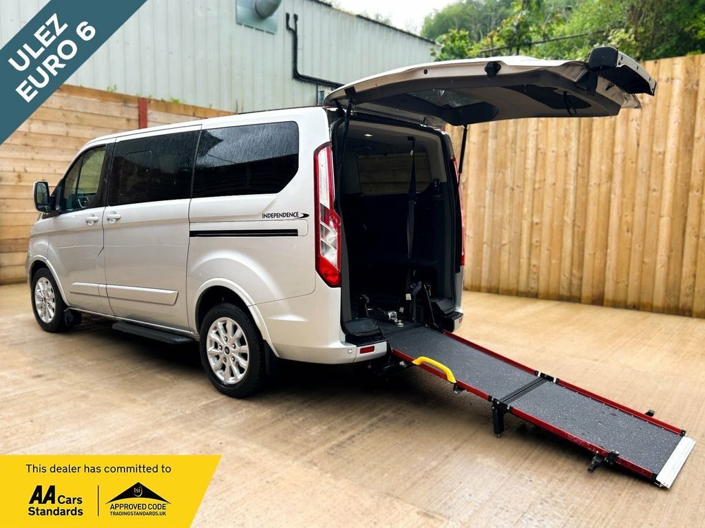 Ford Tourneo Custom 2L Titanium Silver