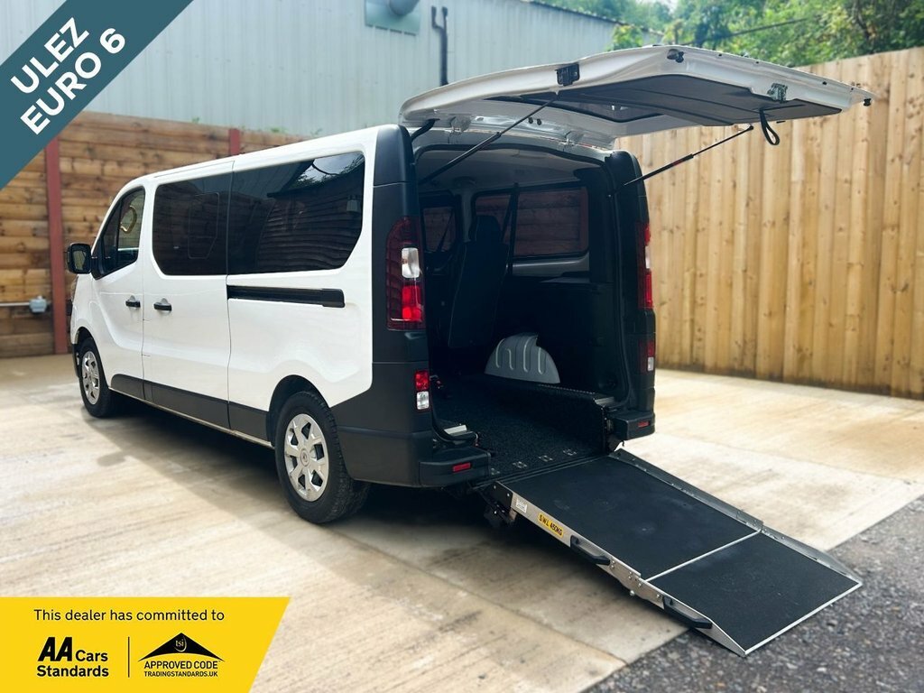 Renault Trafic 2L Business White