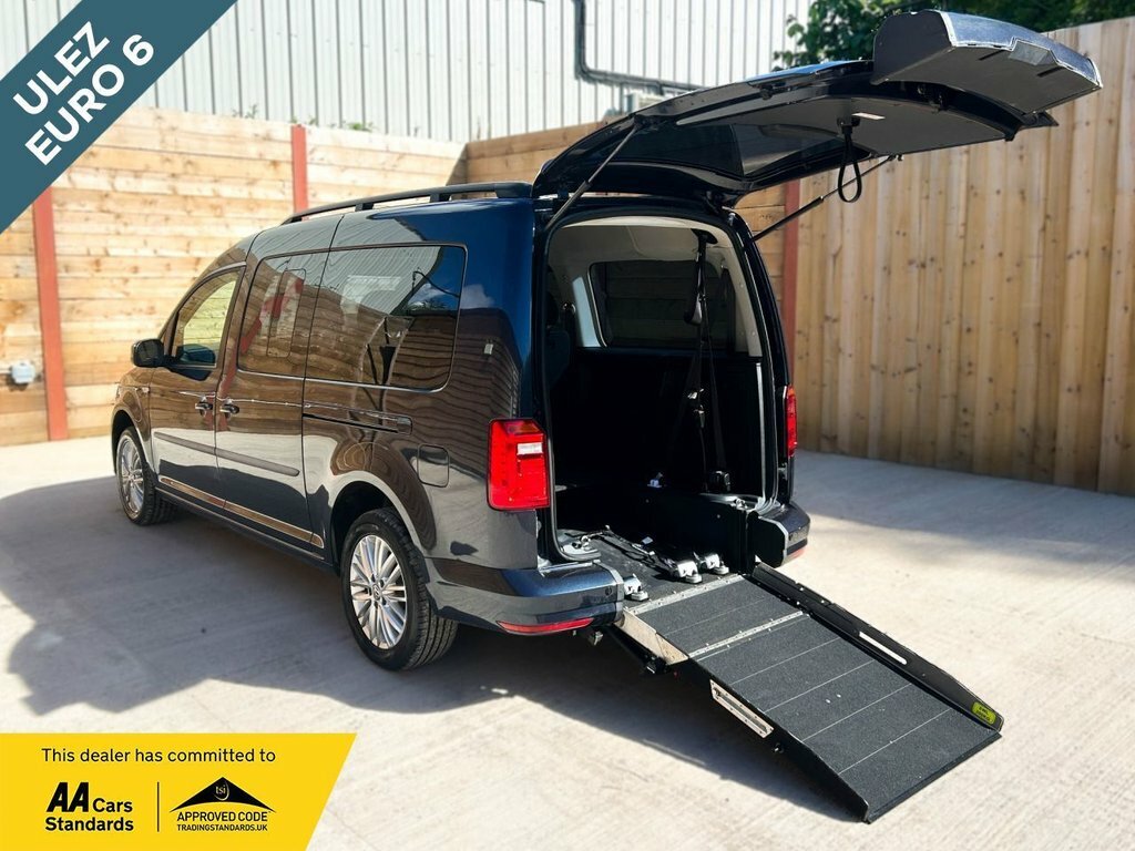 Volkswagen Caddy Maxi Life 2L Null Blue