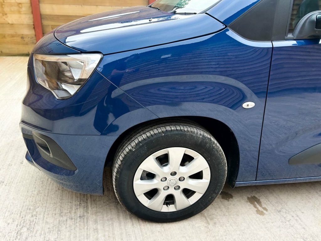Vauxhall Combo Life Life Ultimate XL Green #30