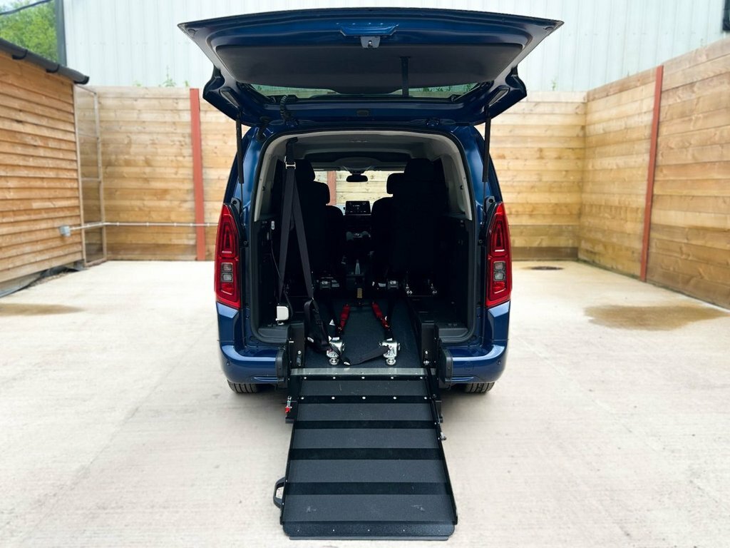 Vauxhall Combo Life Life Ultimate XL Green #14