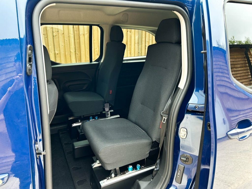 Vauxhall Combo Life Life Ultimate XL Green #23