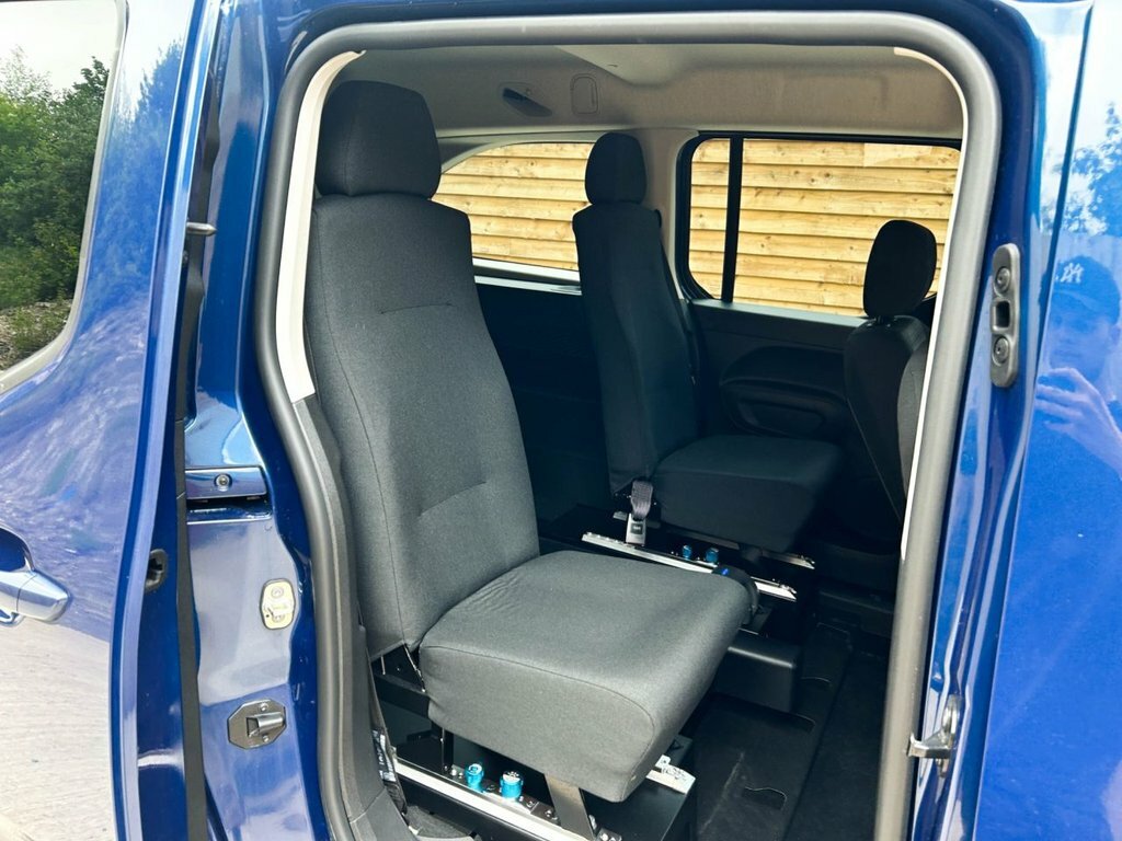 Vauxhall Combo Life Life Ultimate XL Green #19