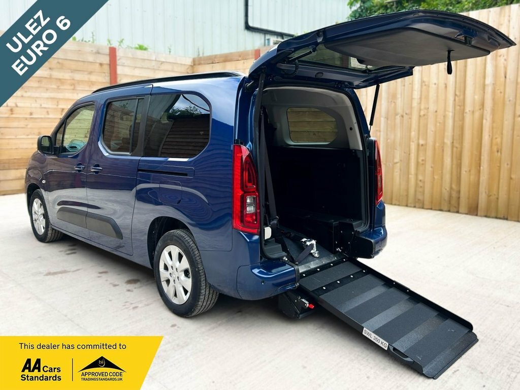 Vauxhall Combo Life 1.5L Null Blue