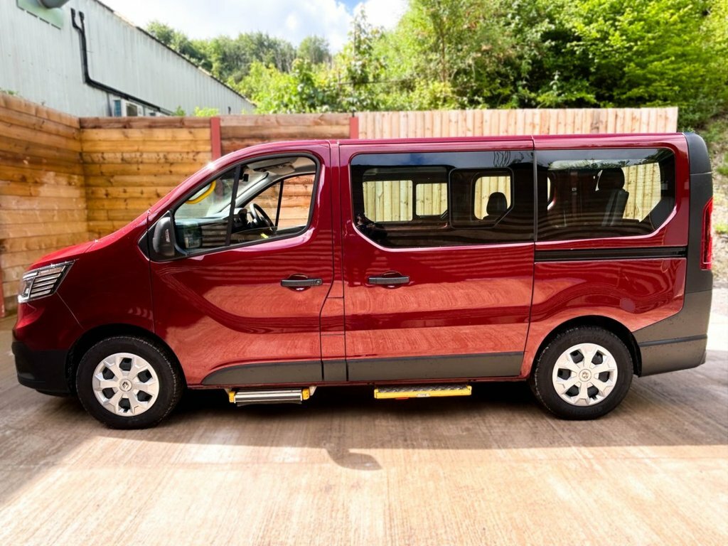 Renault Trafic 2L Start OU24AOJ Red #6