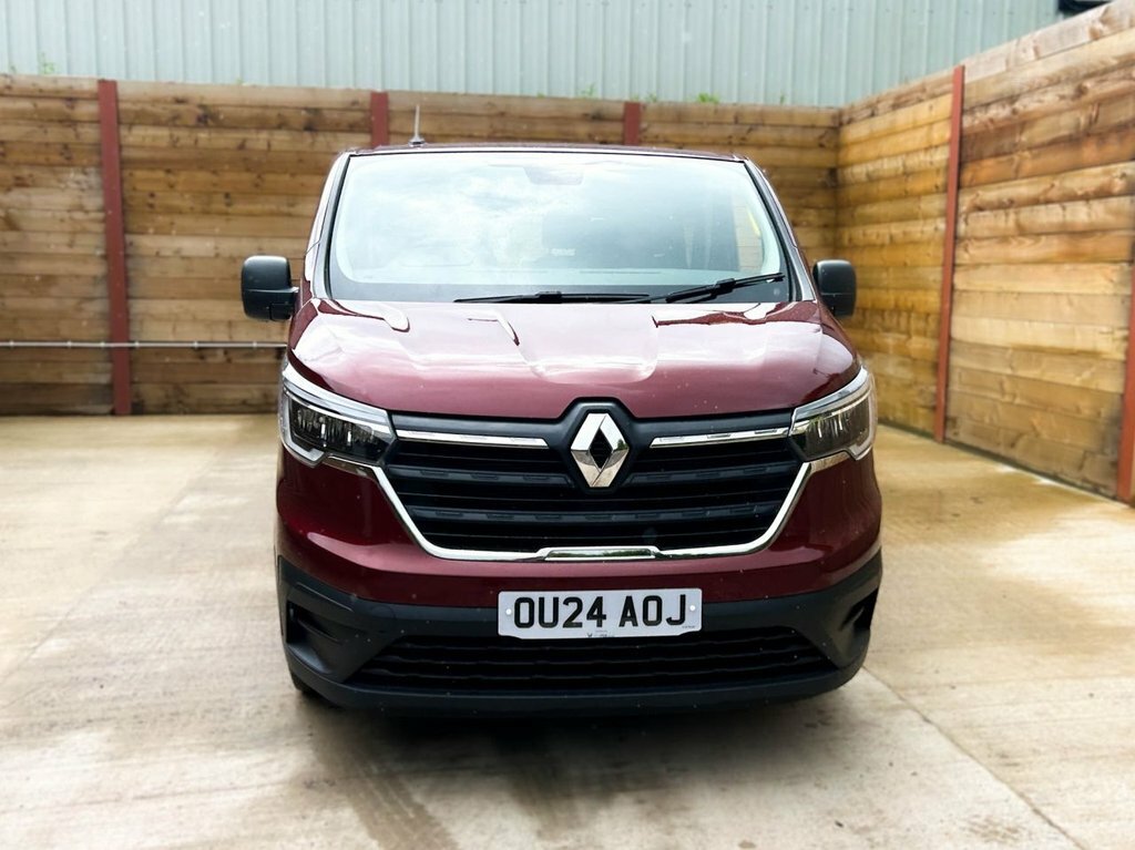 Renault Trafic 2L Start OU24AOJ Red #3