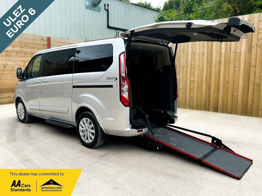Ford Tourneo Custom 2L Titanium Silver