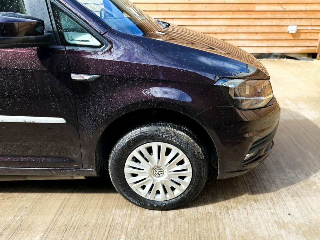 Volkswagen Caddy Life Life 2.0 Tdi Bluemotion Tech Mpv Green #30