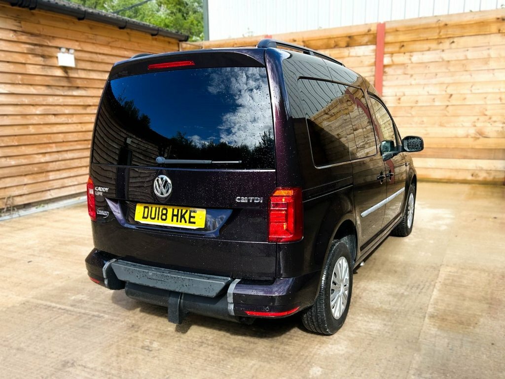 Volkswagen Caddy Life Life 2.0 Tdi Bluemotion Tech Mpv Green #11