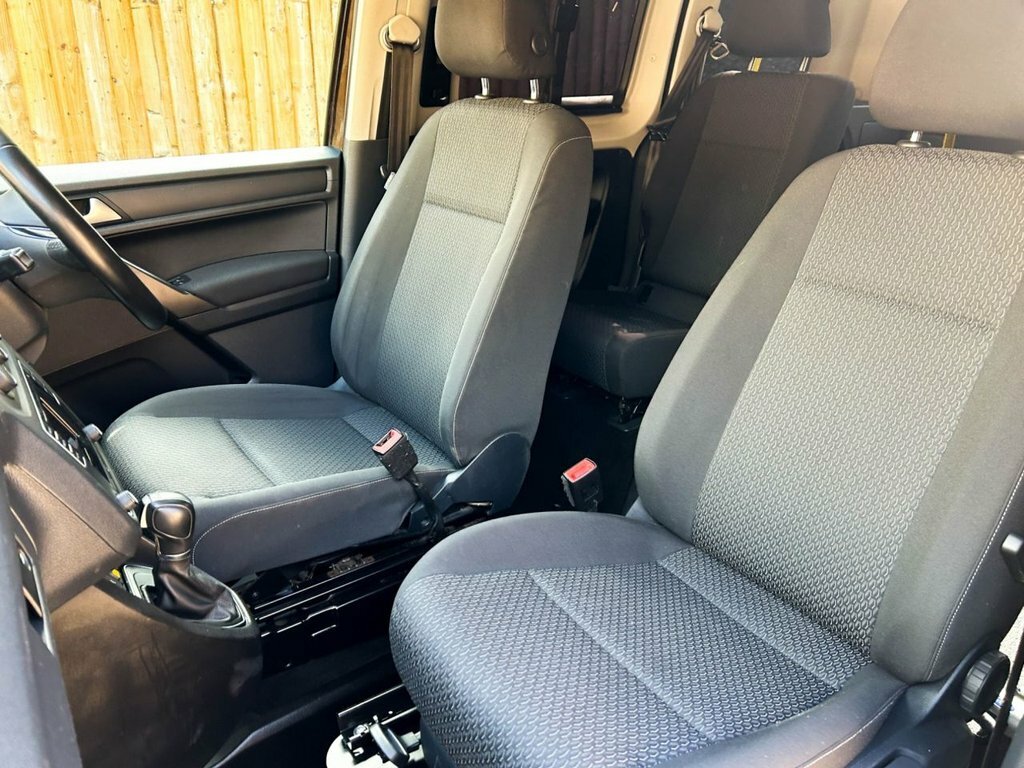 Volkswagen Caddy Life Life 2.0 Tdi Bluemotion Tech Mpv Green #21
