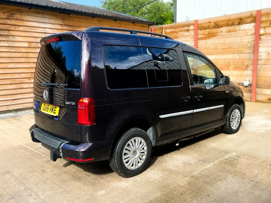 Volkswagen Caddy Life Life 2.0 Tdi Bluemotion Tech Mpv Green #10