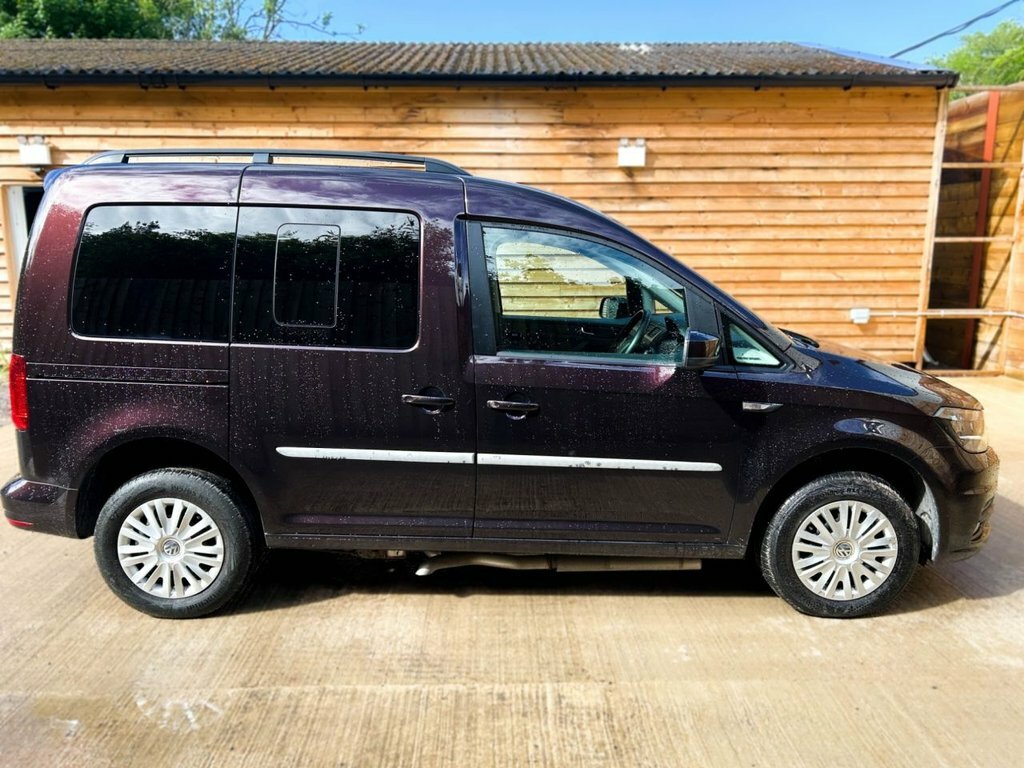 Volkswagen Caddy Life Life 2.0 Tdi Bluemotion Tech Mpv Green #8