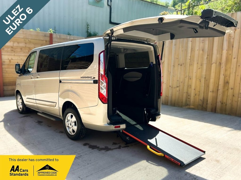 Ford Tourneo Custom 2L Titanium Silver