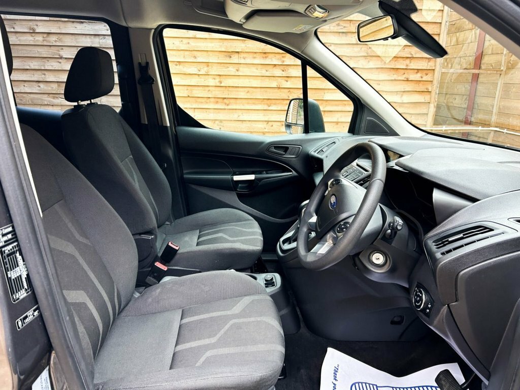 Ford Tourneo Connect Titanium White #18