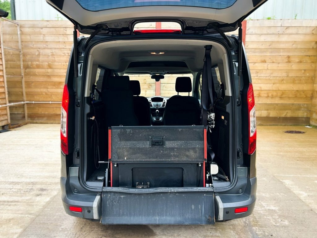 Ford Tourneo Connect Titanium White #13