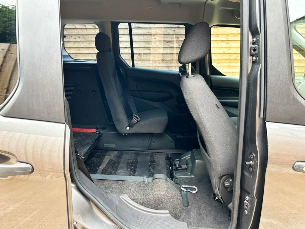 Ford Tourneo Connect Titanium White #19