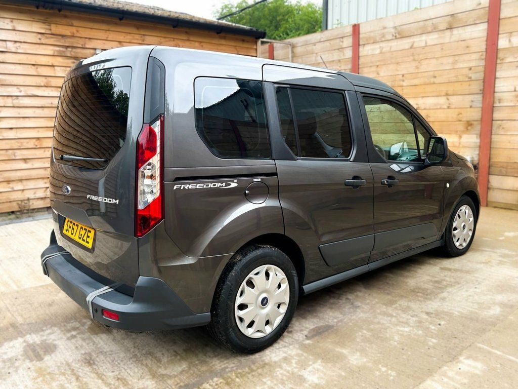 Ford Tourneo Connect Titanium White #10