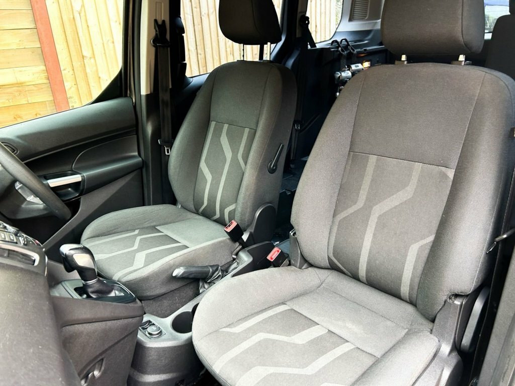 Ford Tourneo Connect Titanium White #22