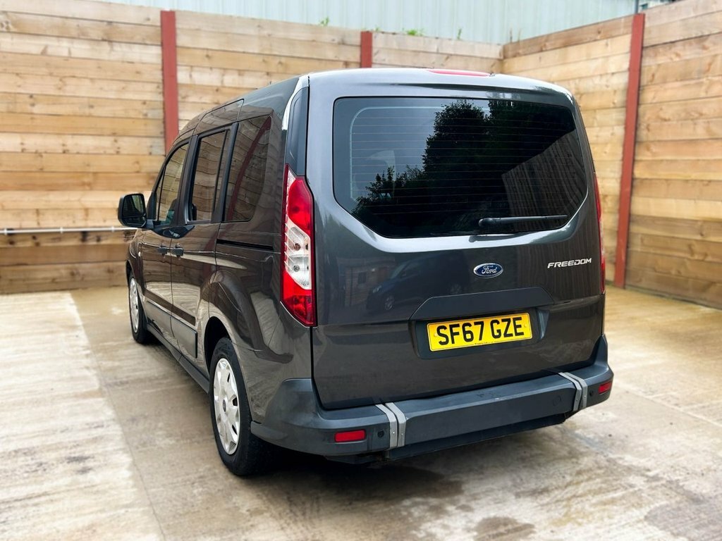 Ford Tourneo Connect Titanium White #16