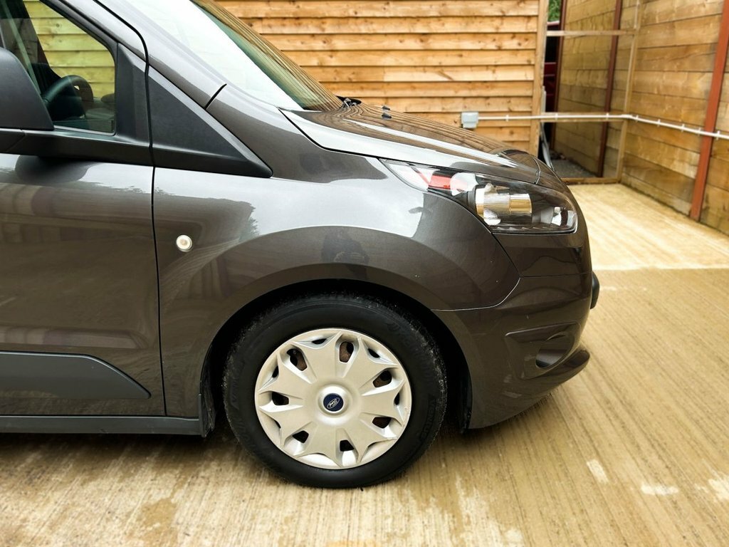Ford Tourneo Connect Titanium White #31