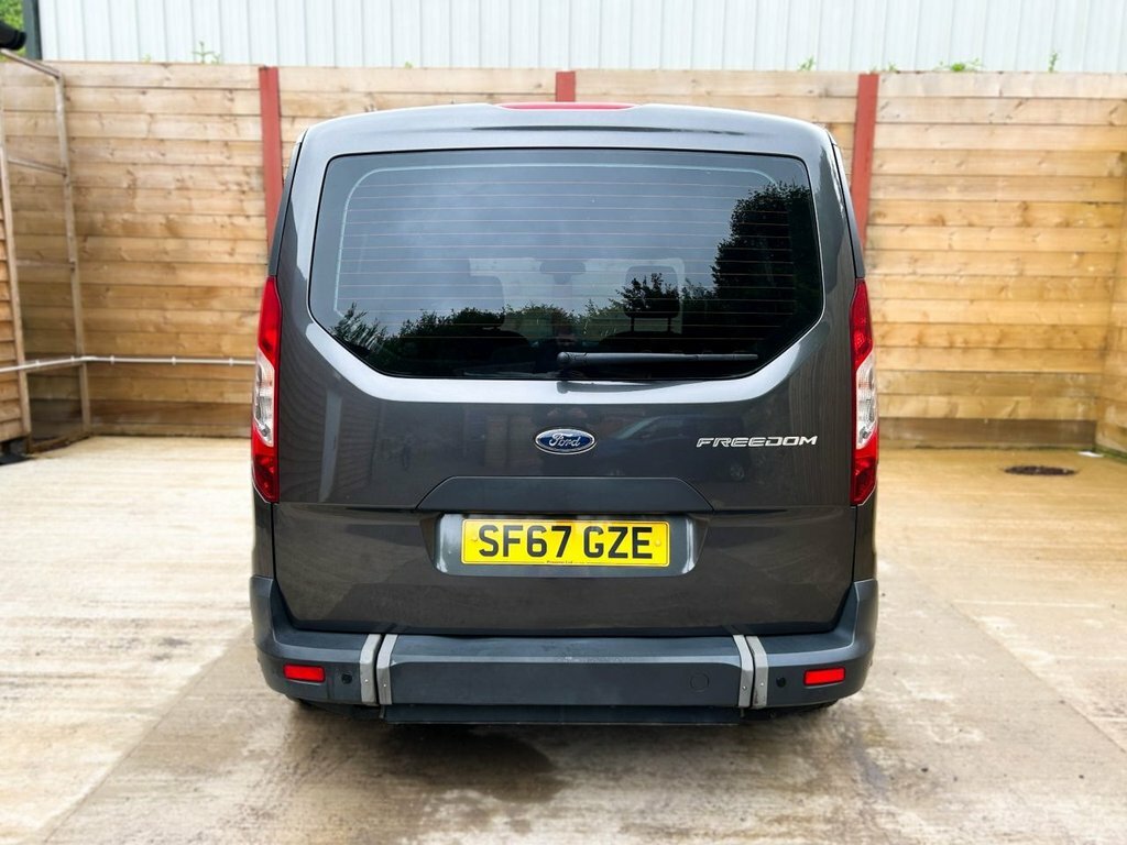 Ford Tourneo Connect Titanium White #12