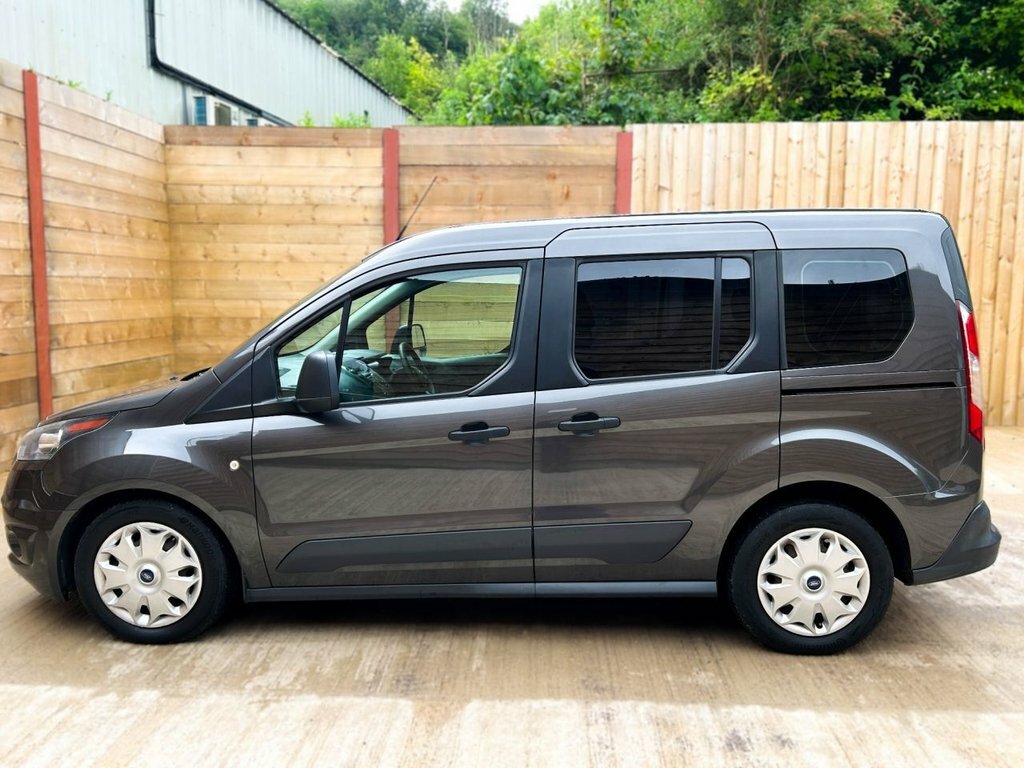 Ford Tourneo Connect Titanium White #9