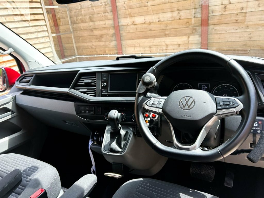 Volkswagen Transporter 2L Se Red #2