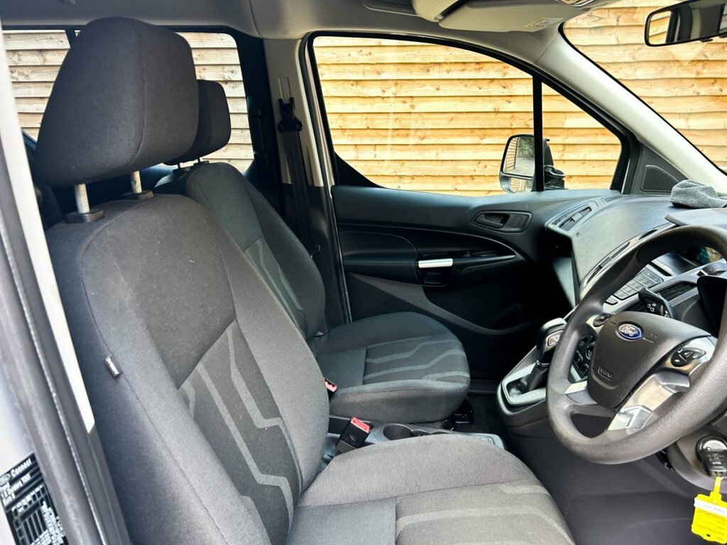 Ford Grand Tourneo Connect 1.5L Zetec Silver #4