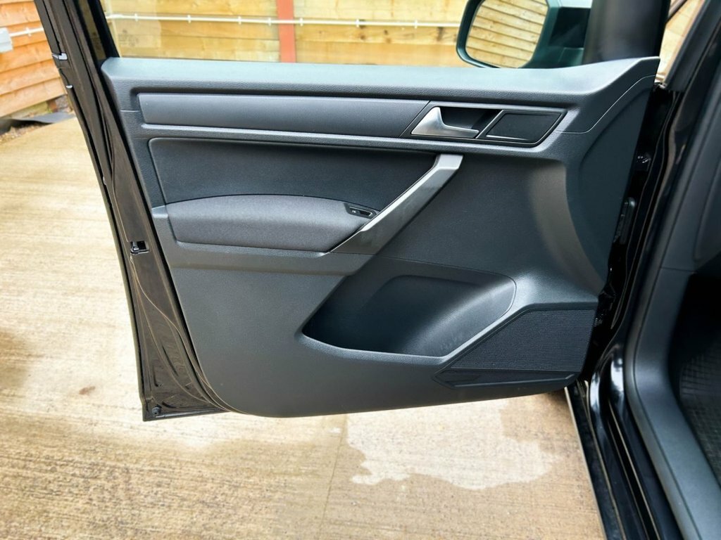 Volkswagen Caddy Maxi Life 2L Null Grey #27