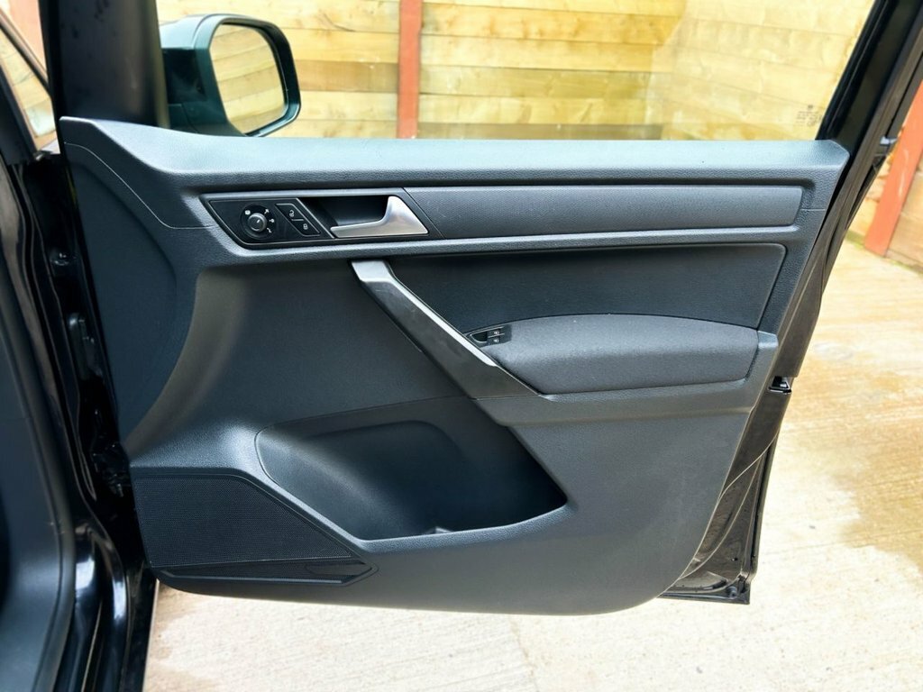 Volkswagen Caddy Maxi Life 2L Null Grey #25