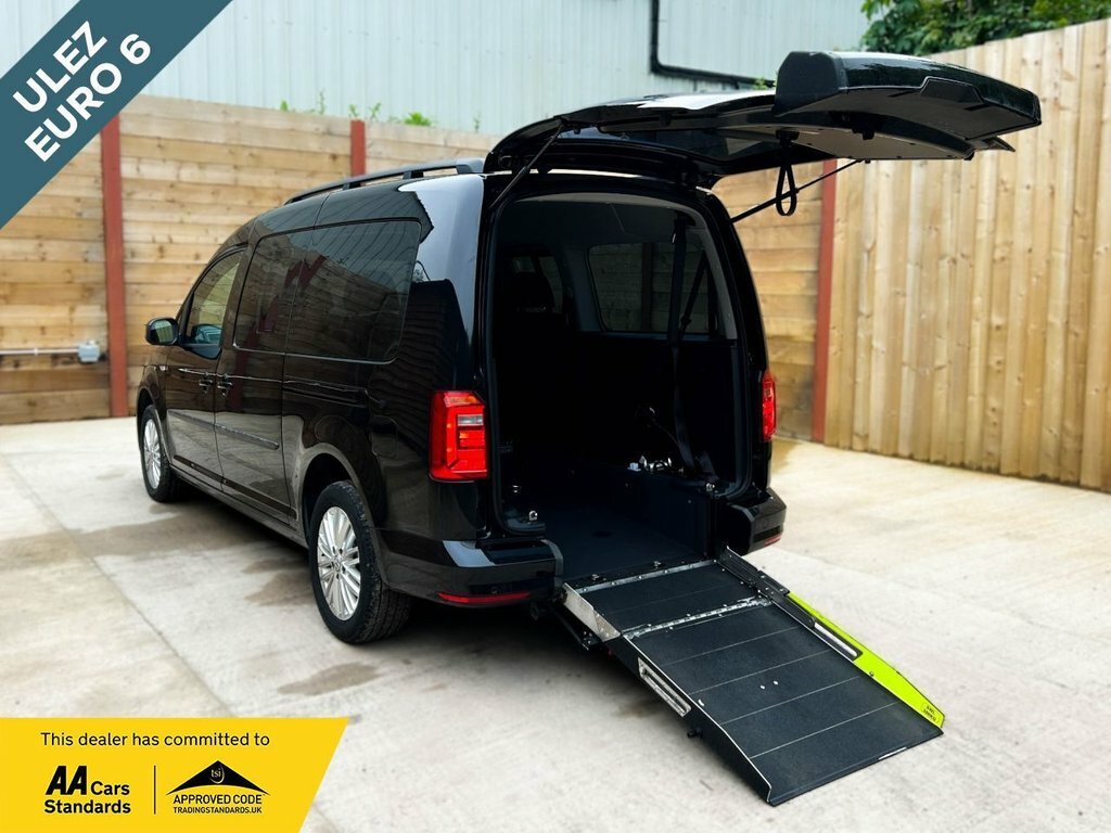 Volkswagen Caddy Maxi Life 2L Null Black