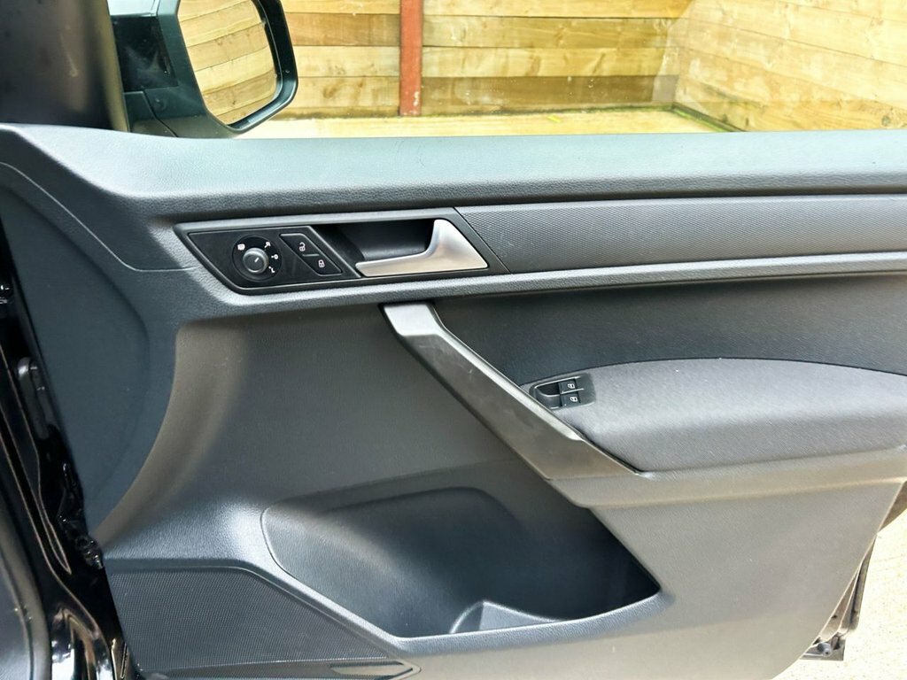 Volkswagen Caddy Maxi Life 2L Null Grey #26
