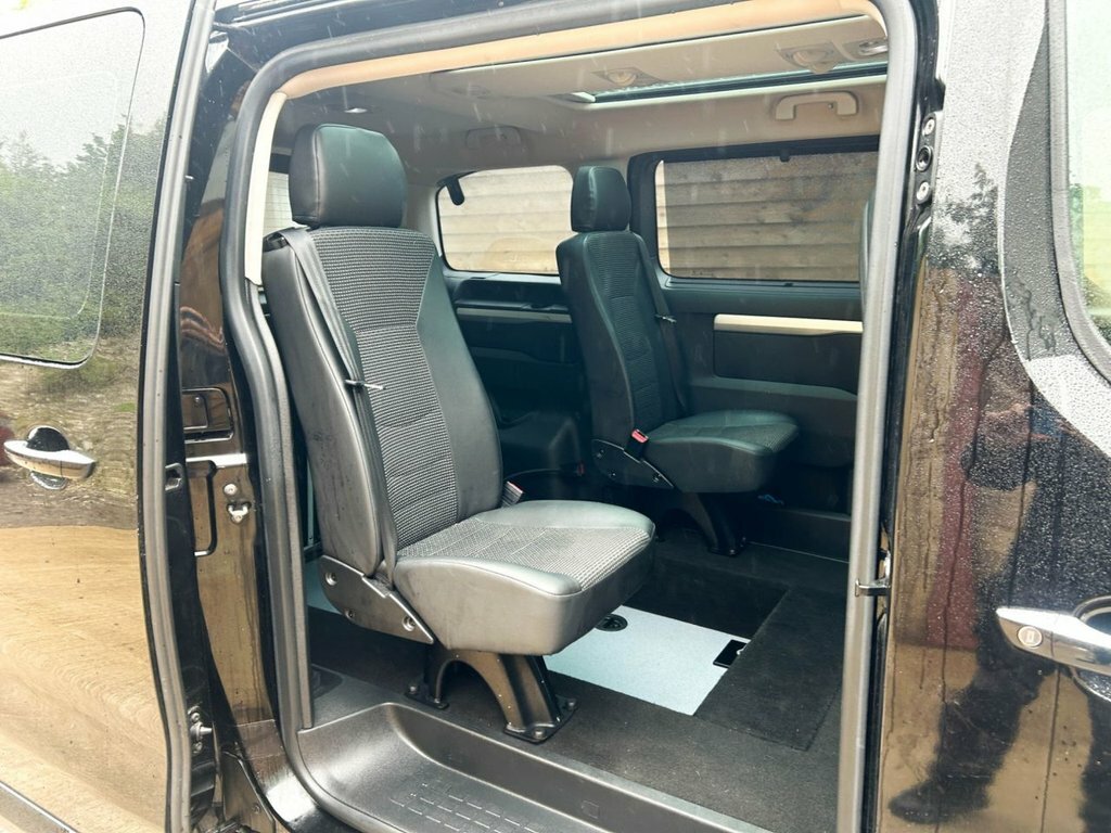 Citroen SpaceTourer Feel Grey #19