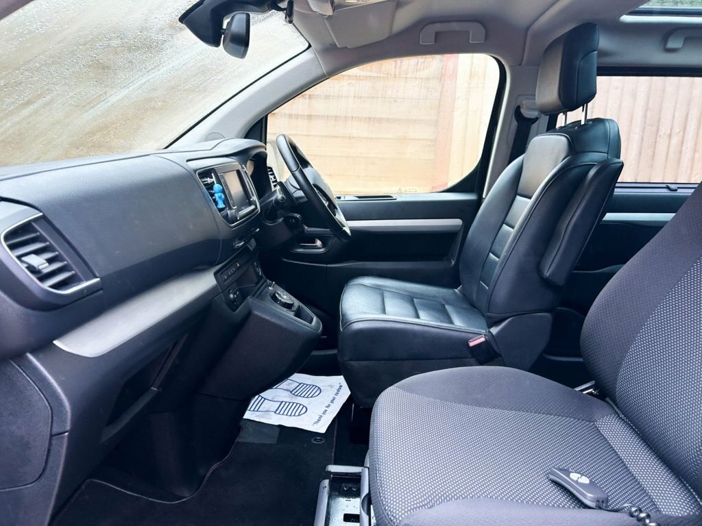 Citroen SpaceTourer Feel Grey #20